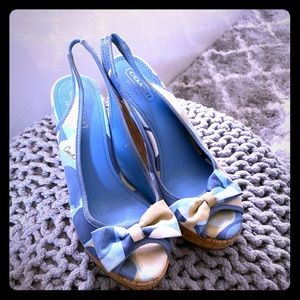 Coach size 7 wedges in excellent condition
